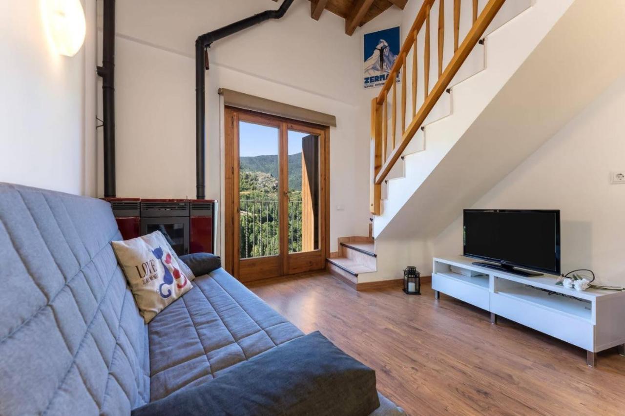 Apartamentsaloriaburg Farrera 外观 照片