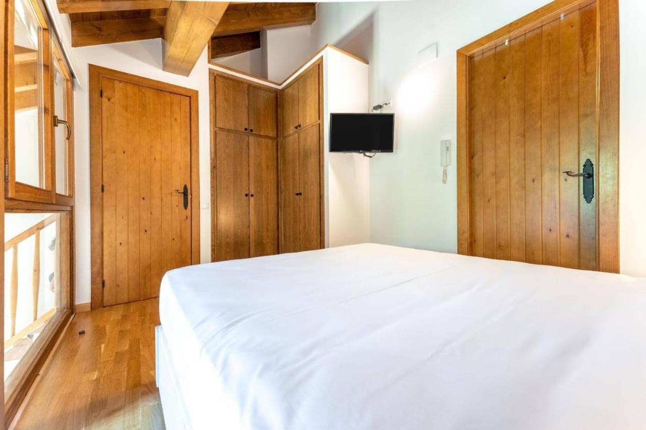 Apartamentsaloriaburg Farrera 外观 照片