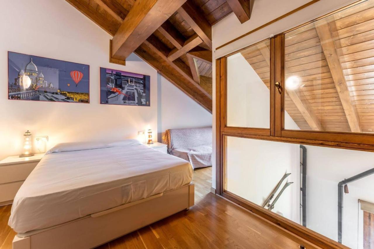 Apartamentsaloriaburg Farrera 外观 照片