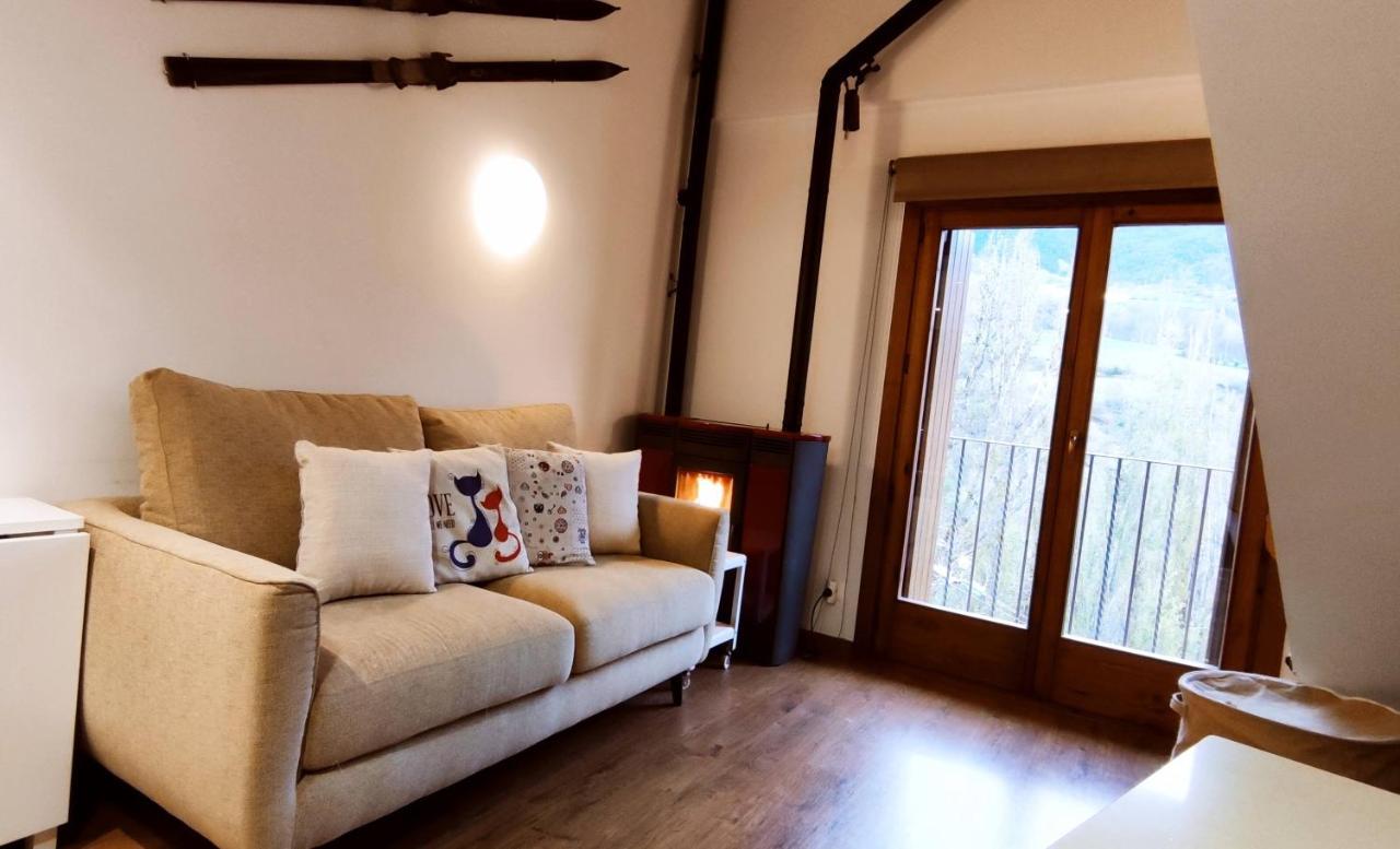 Apartamentsaloriaburg Farrera 外观 照片